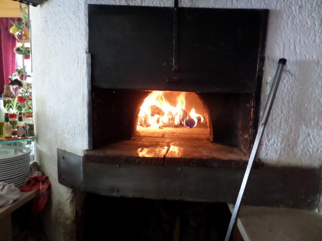 روكا بييتوري Affittacamere Pizzeria Marmolada المظهر الخارجي الصورة